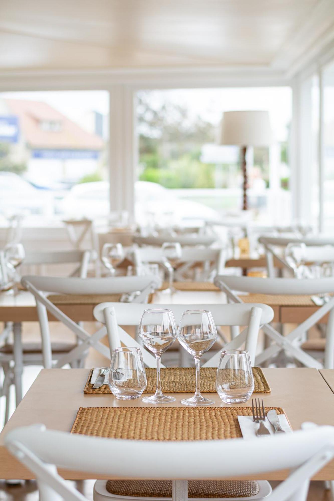 Hotel De La Plage Courseulles-sur-Mer Εξωτερικό φωτογραφία