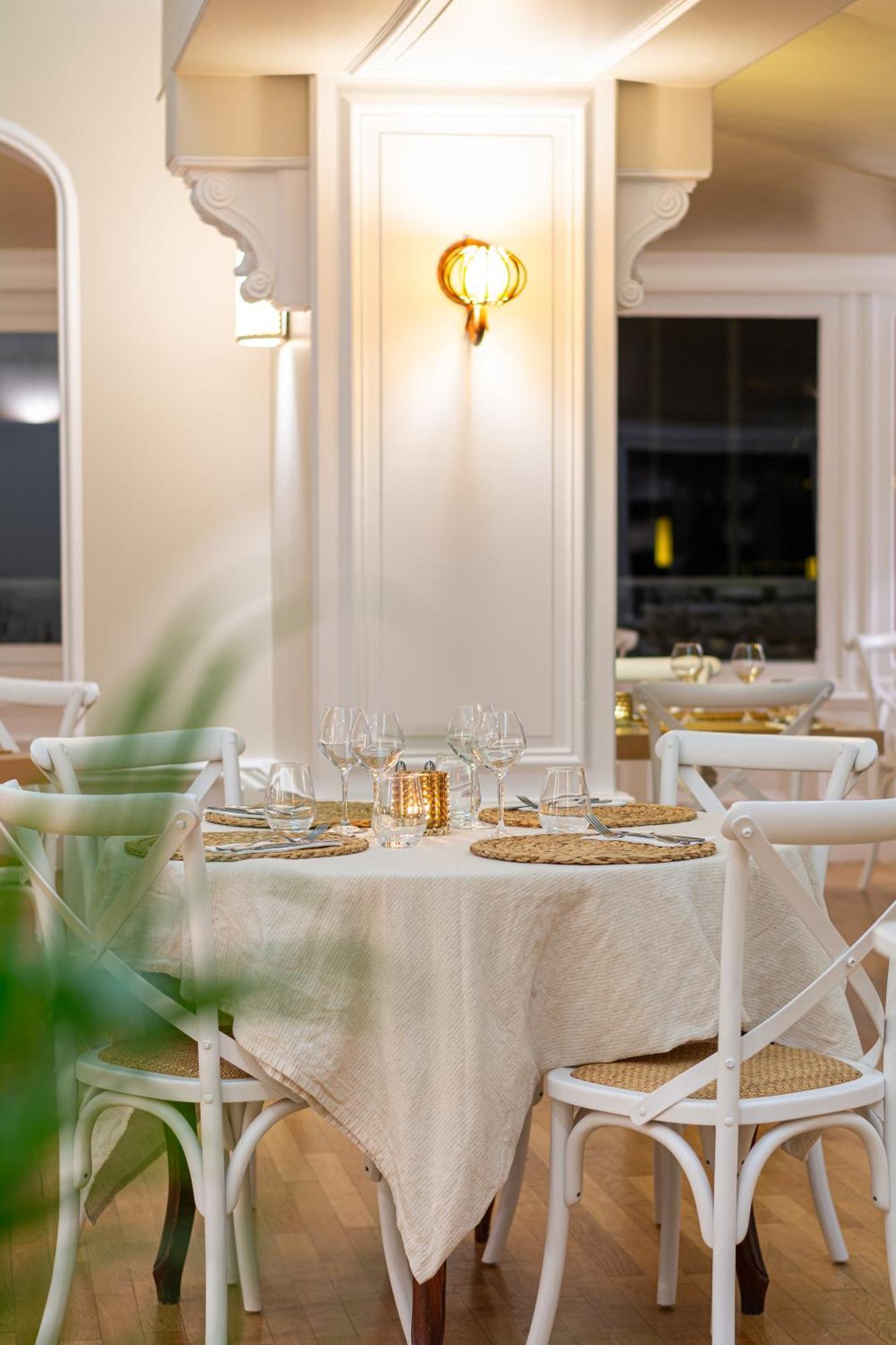 Hotel De La Plage Courseulles-sur-Mer Εξωτερικό φωτογραφία