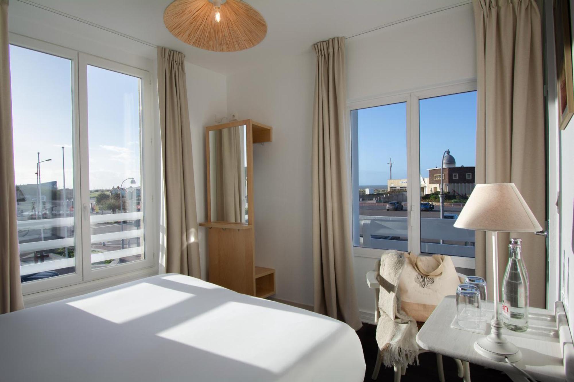 Hotel De La Plage Courseulles-sur-Mer Εξωτερικό φωτογραφία